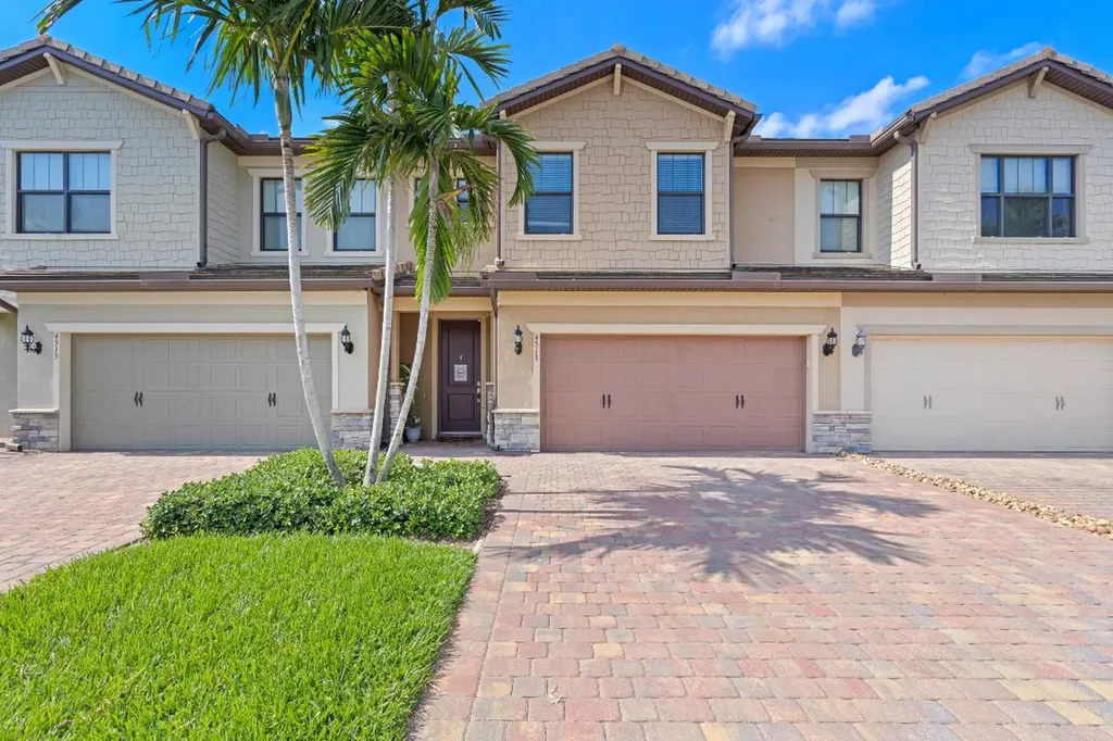 4513 San Fratello Circle Lake Worth FL 33467