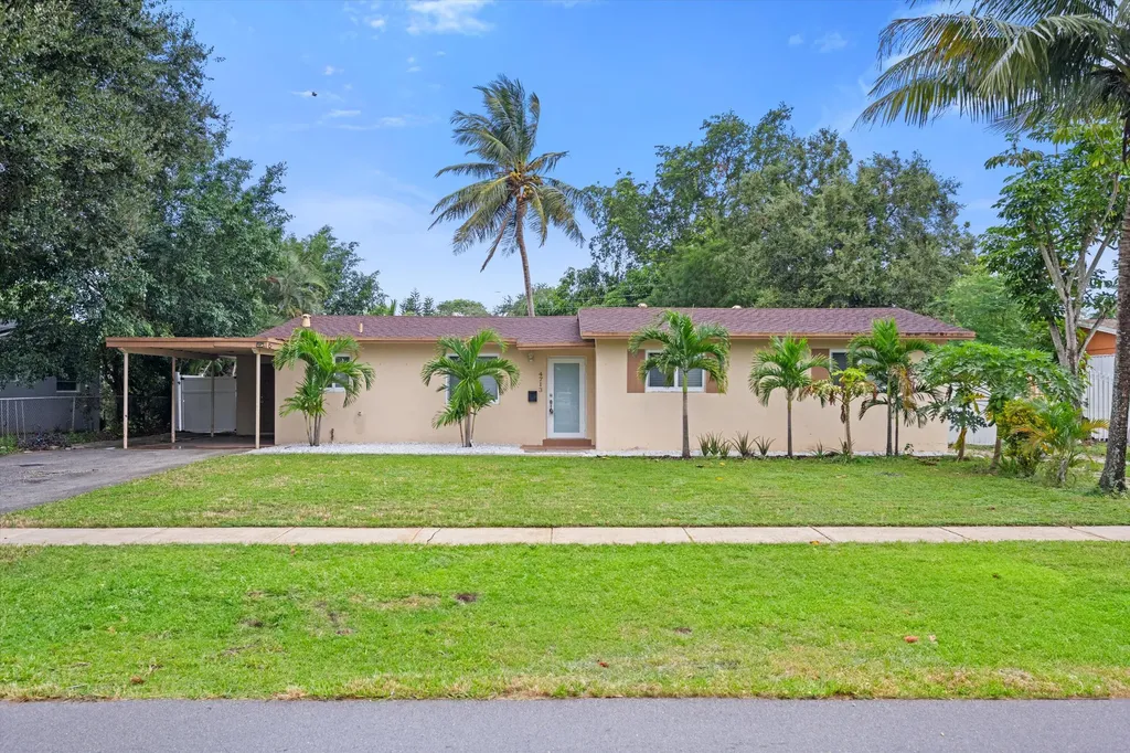 4713 NW 3rd Street Plantation FL 33317