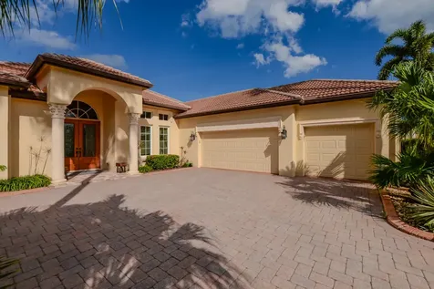 894 SW Grand Reserves Boulevard Port St Lucie FL 34986