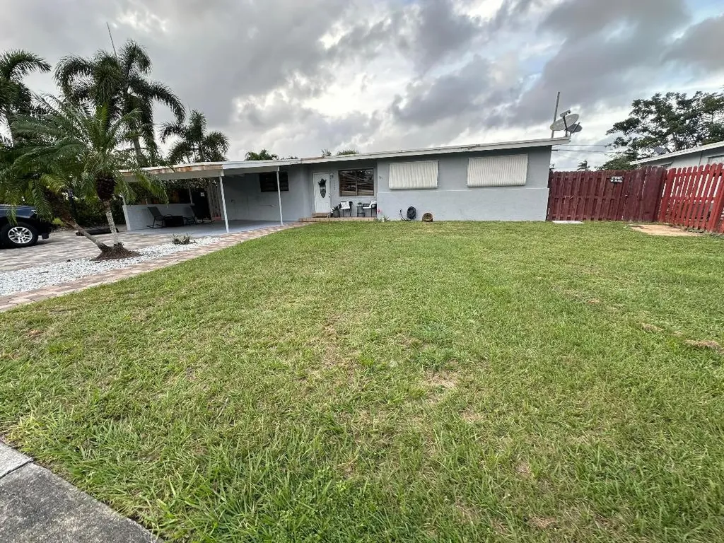 336 Ponte Vedra Road Palm Springs FL 33461