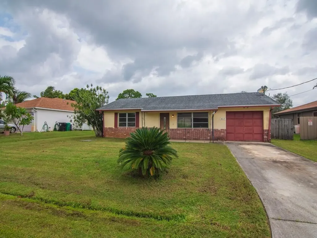 557 SW Duval Avenue Port St Lucie FL 34983