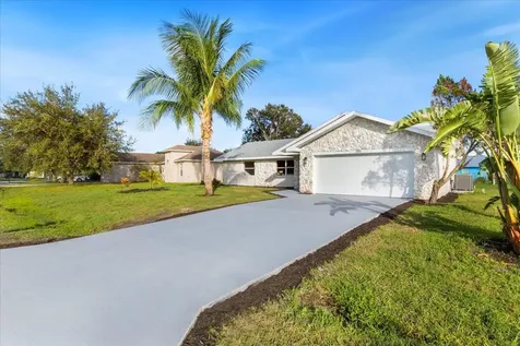 2185 SE Holland Street Port St Lucie FL 34952