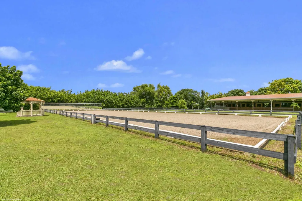 16559 Rustic Road Wellington FL 33470