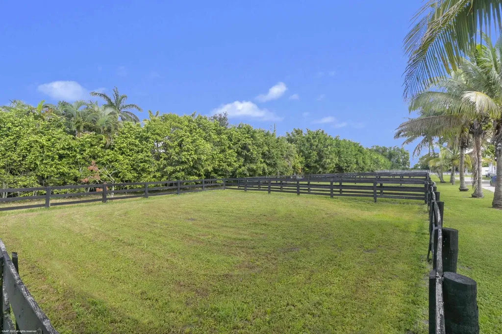 16559 Rustic Road Wellington FL 33470