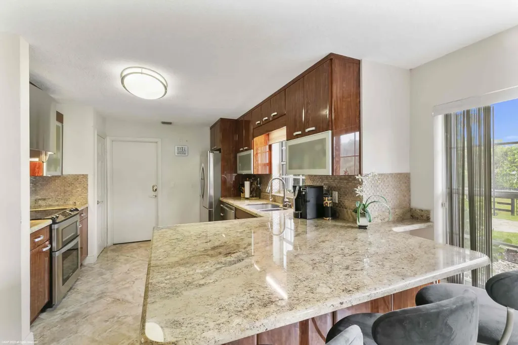 16559 Rustic Road Wellington FL 33470