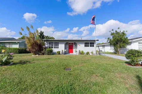 4461 Forest Lane Palm Springs FL 33406