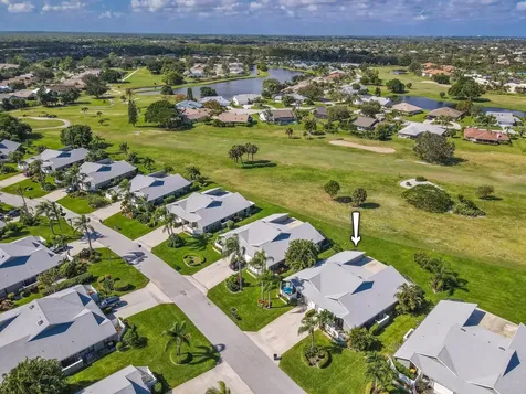 6677 SE Yorktown Drive Hobe Sound FL 33455