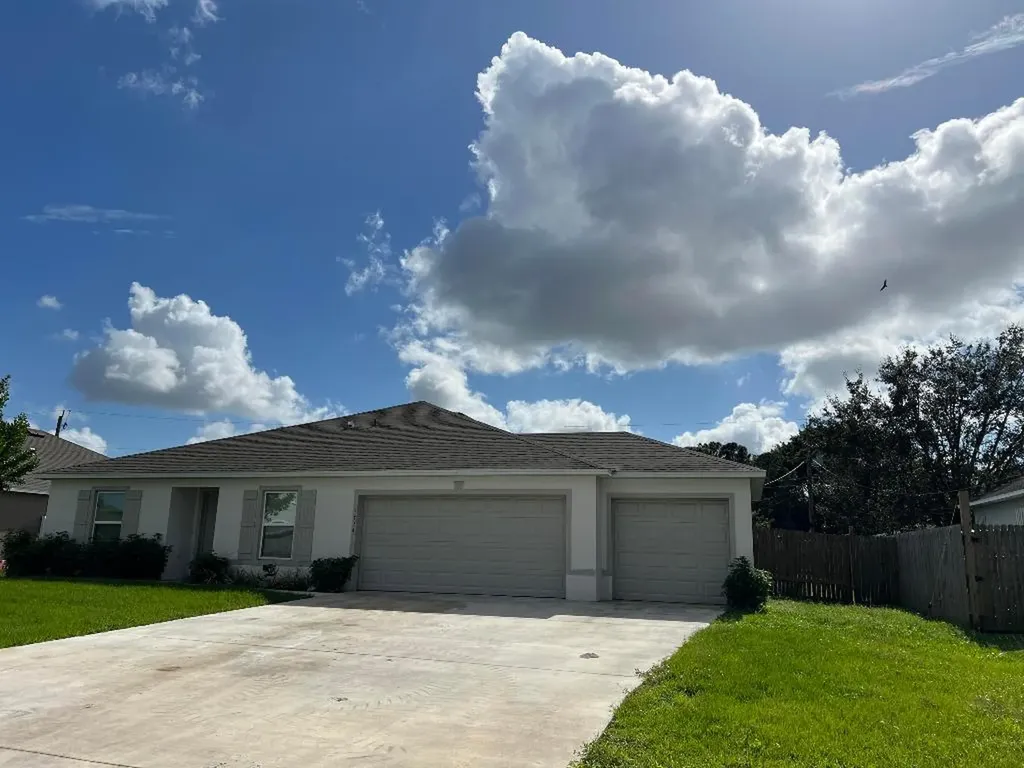 1714 SW Haylake Avenue Port St Lucie FL 34953