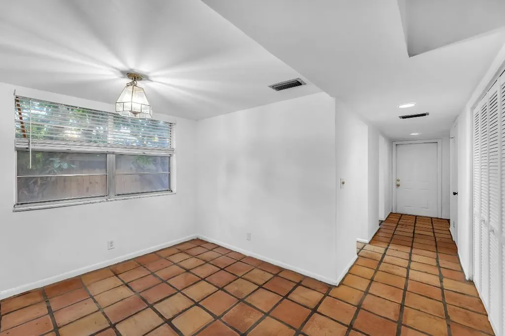 1912 NE 6th Street Deerfield Beach FL 33441