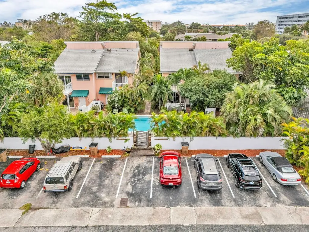 1912 NE 6th Street Deerfield Beach FL 33441