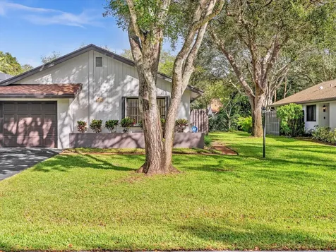 3845 Arelia Drive S Delray Beach FL 33445