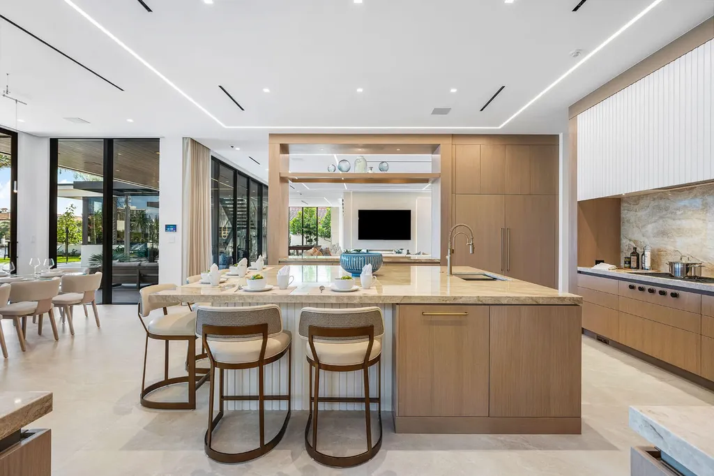 1520 Royal Palm Way Boca Raton FL 33432