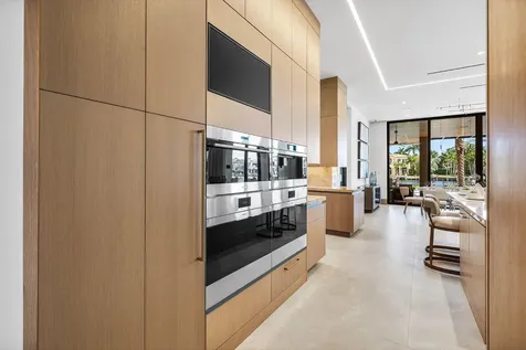 1520 Royal Palm Way Boca Raton FL 33432