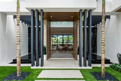 1520 Royal Palm Way Boca Raton FL 33432