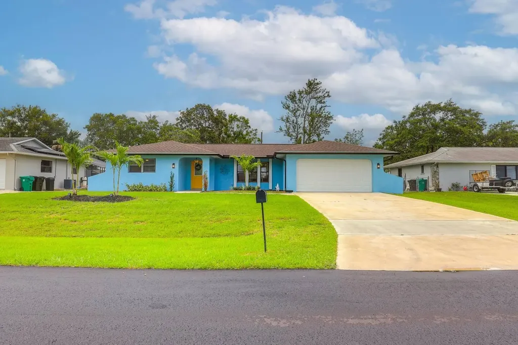 750 SE Lighthouse Avenue Port St Lucie FL 34983