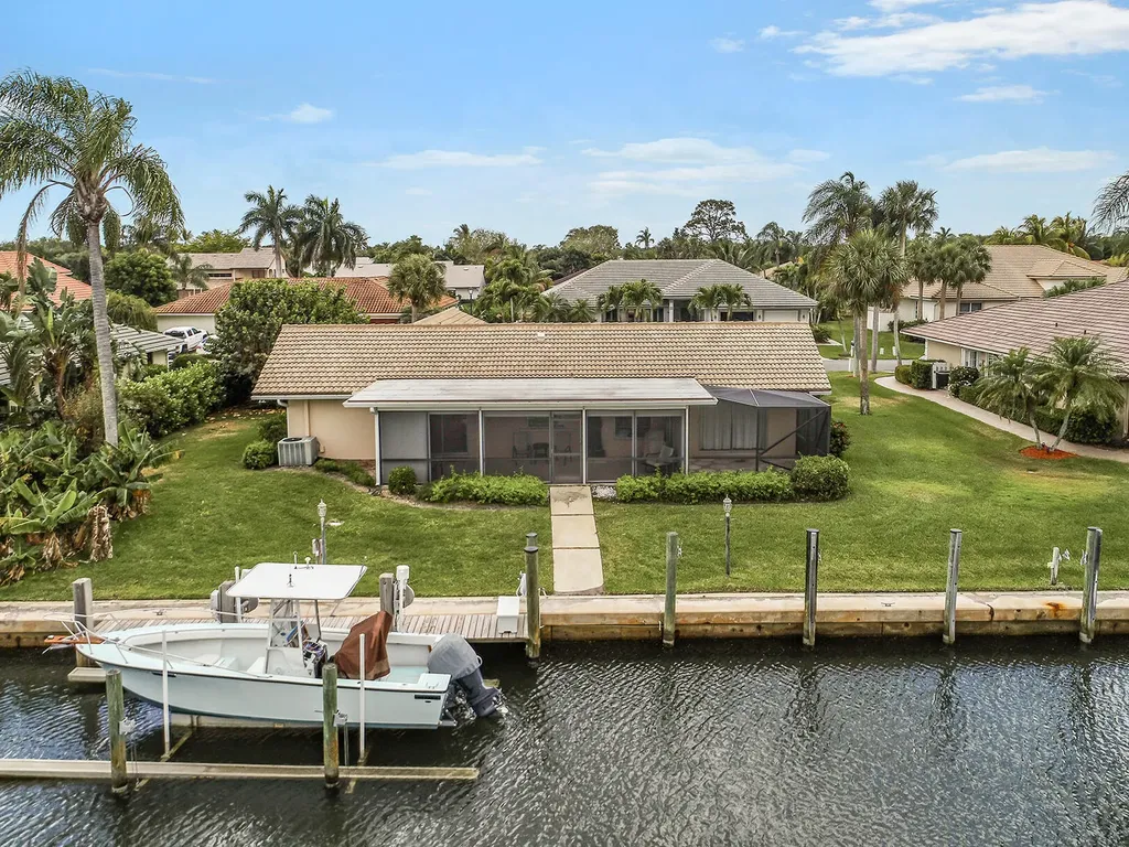 8967 SE Star Island Way Hobe Sound FL 33455
