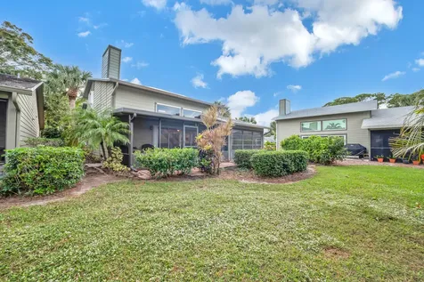 695 NE Dahoon Terrace Jensen Beach FL 34957