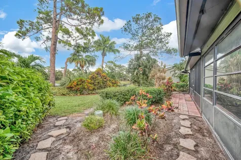 695 NE Dahoon Terrace Jensen Beach FL 34957