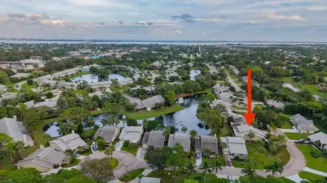 695 NE Dahoon Terrace Jensen Beach FL 34957