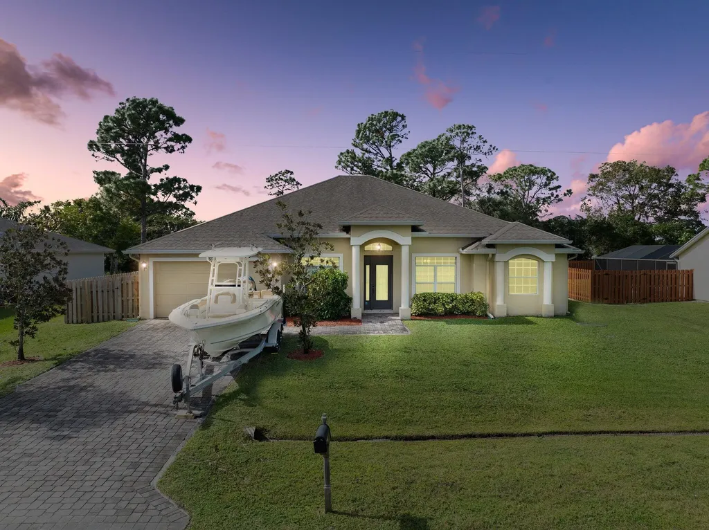 1526 SE Manth Lane Port St Lucie FL 34983