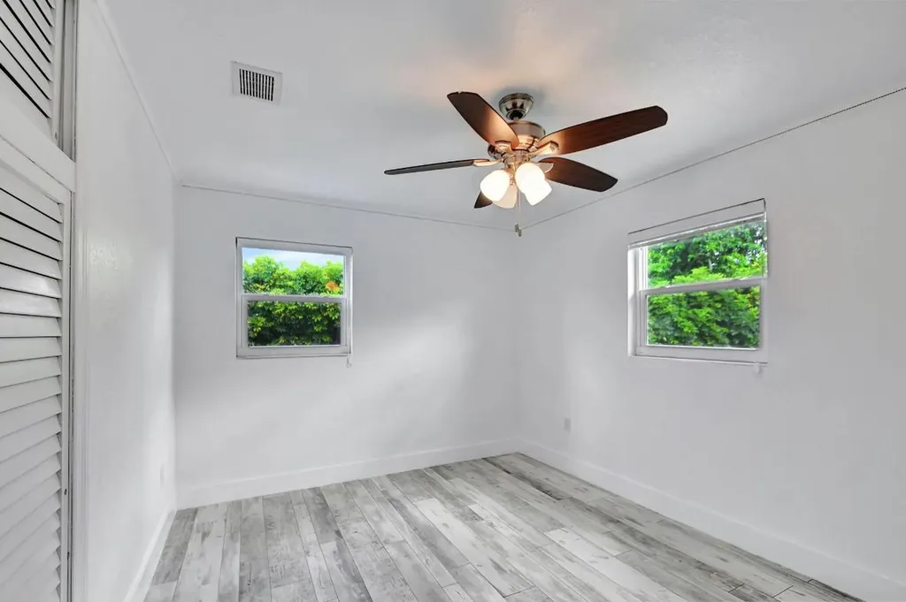 2478 Kentucky Street West Palm Beach FL 33406