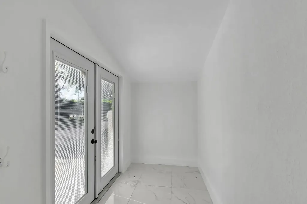 2478 Kentucky Street West Palm Beach FL 33406