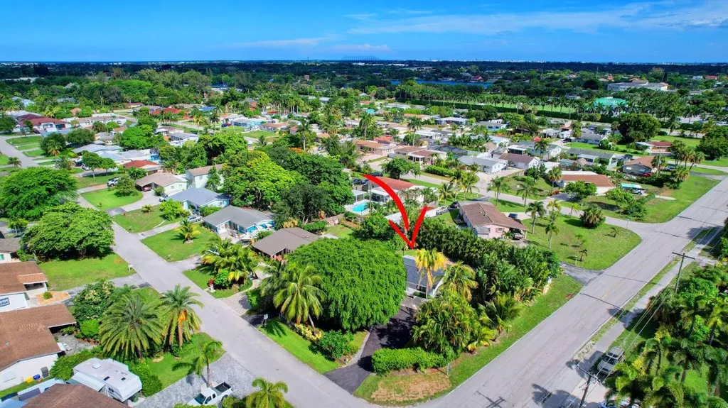 2478 Kentucky Street West Palm Beach FL 33406
