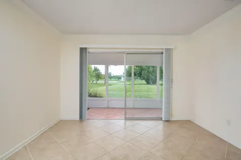 1442 SE Larkwood Circle Port St Lucie FL 34952