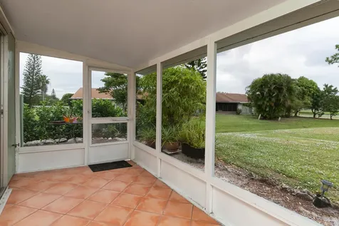 1442 SE Larkwood Circle Port St Lucie FL 34952