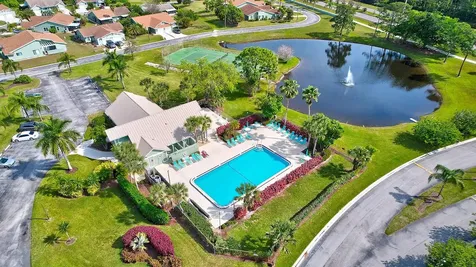 1442 SE Larkwood Circle Port St Lucie FL 34952