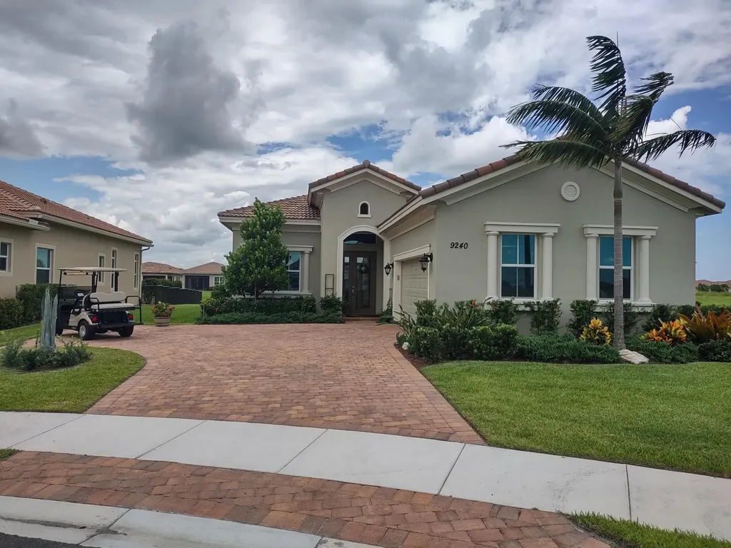 9240 SW Miracoli Way Port St Lucie FL 34987