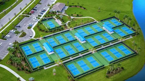 9240 SW Miracoli Way Port St Lucie FL 34987