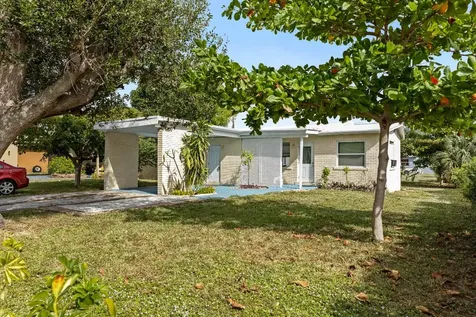 127 SW 8th Avenue Delray Beach FL 33444