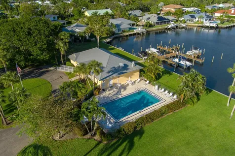 9160 SE Yacht Club Circle Hobe Sound FL 33455