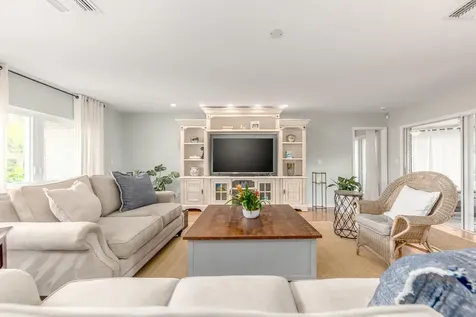 9160 SE Yacht Club Circle Hobe Sound FL 33455
