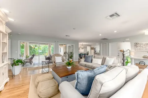 9160 SE Yacht Club Circle Hobe Sound FL 33455