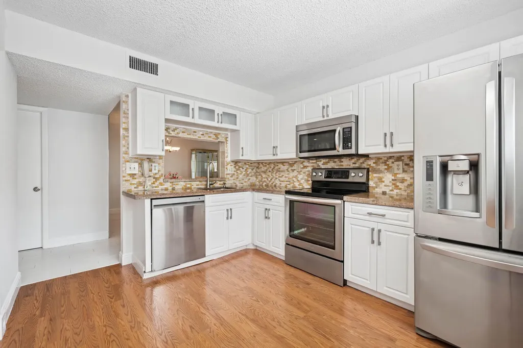 15450 E Pembridge Avenue E Delray Beach FL 33484