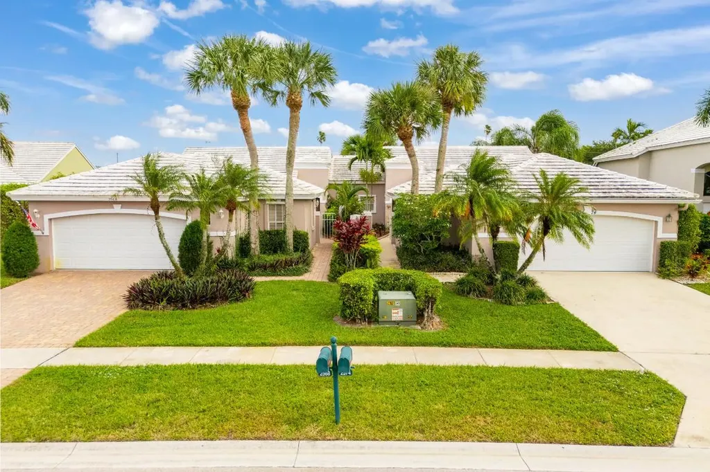 2568 Country Golf Drive Wellington FL 33414