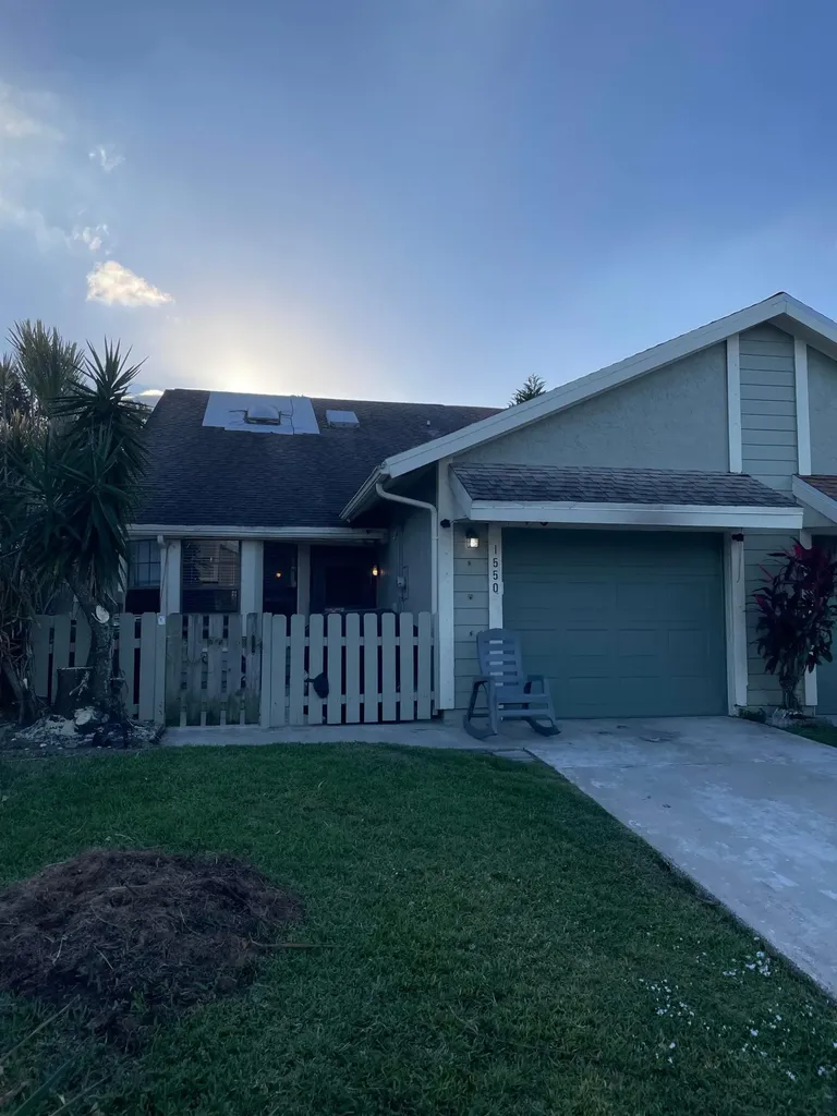 1550 SE Hatfield Court Port St Lucie FL 34952