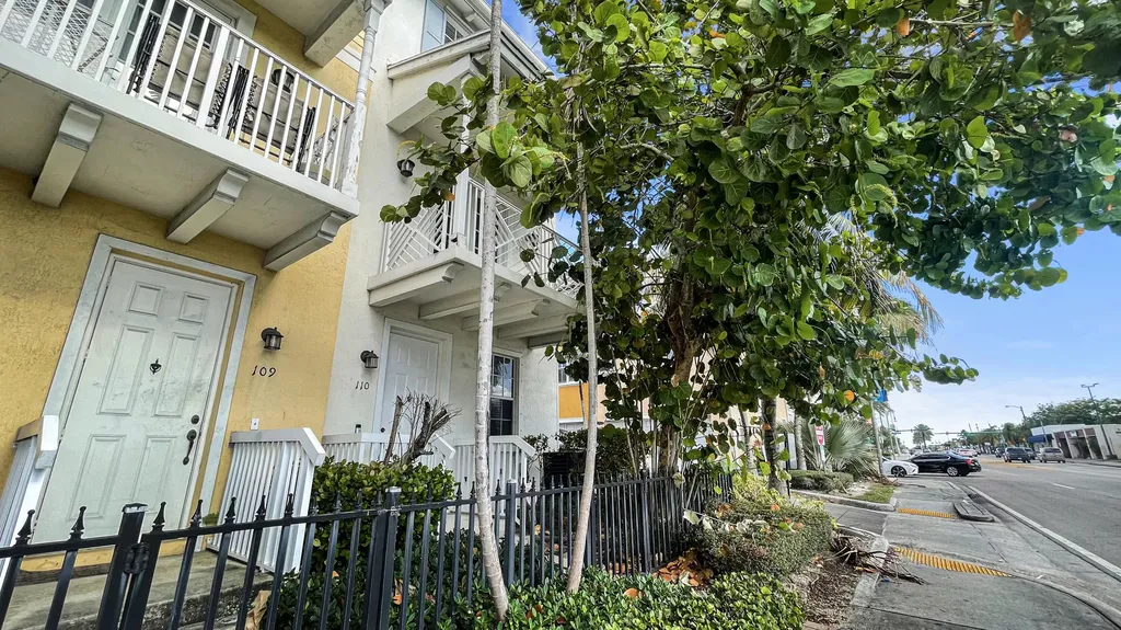 310 N Dixie Highway Lake Worth Beach FL 33460