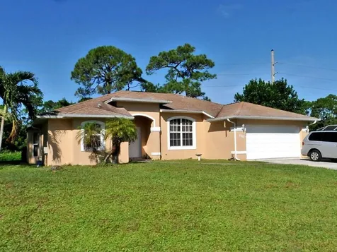 3307 SE May Court Port St Lucie FL 34984