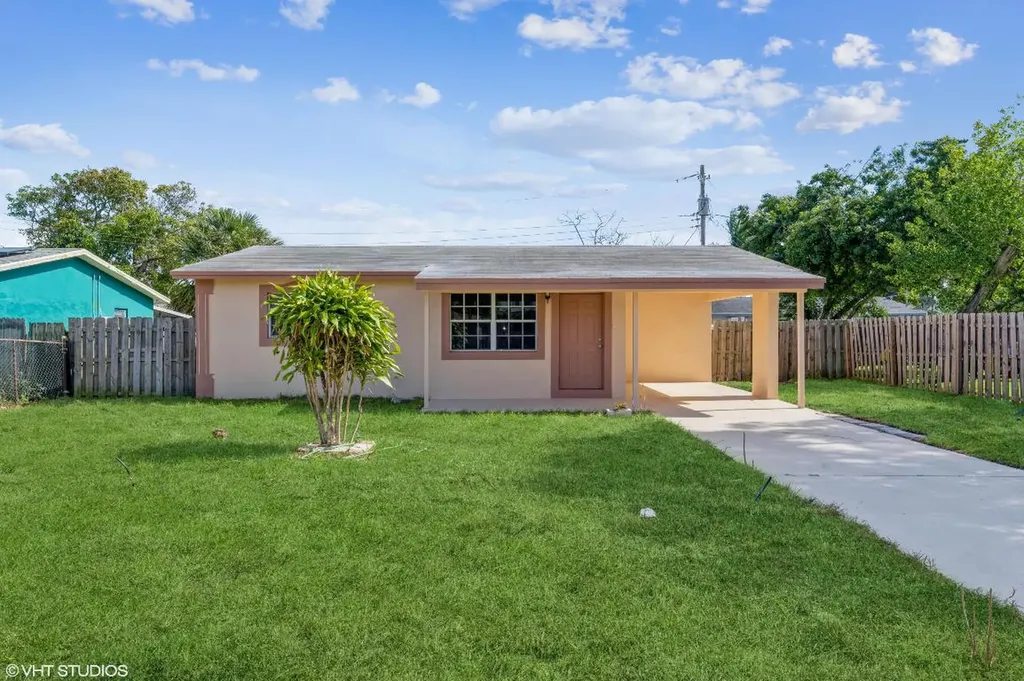 118 NE 6th Avenue Boynton Beach FL 33435