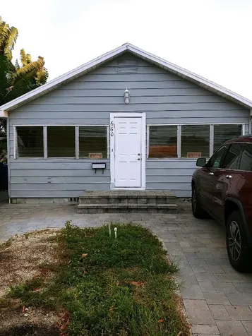 660 NE 32nd Street Oakland Park FL 33334