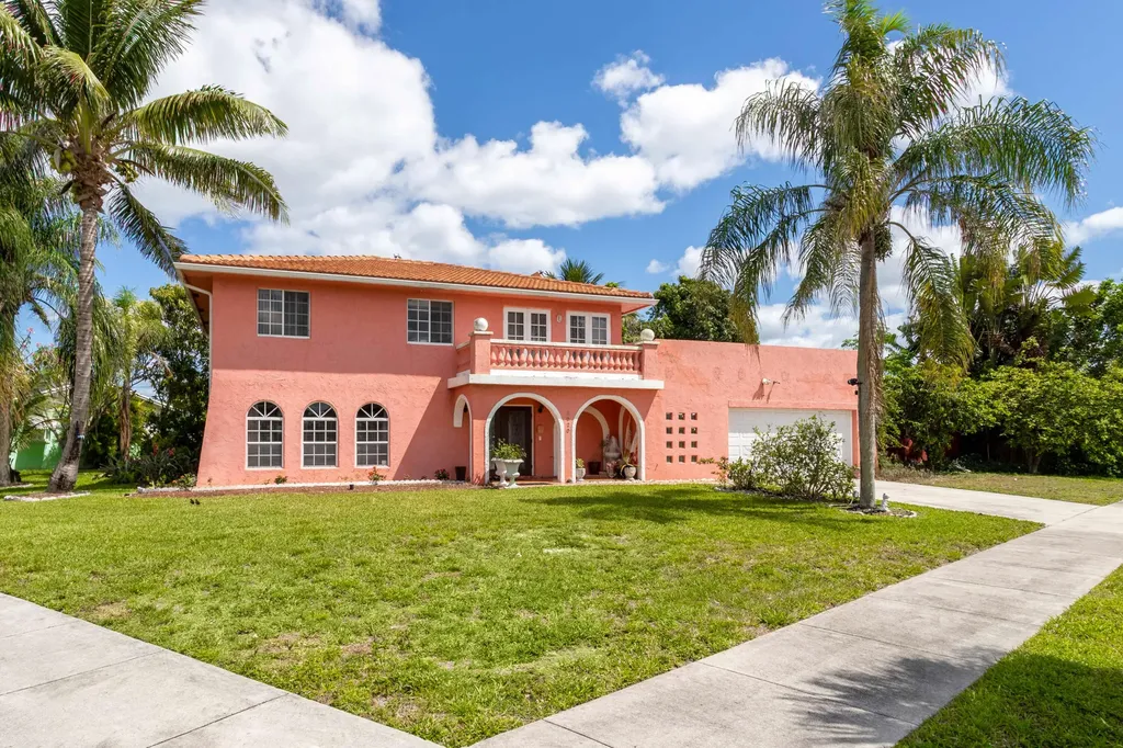 3820 Lake Osborne Drive Lake Worth Beach FL 33461