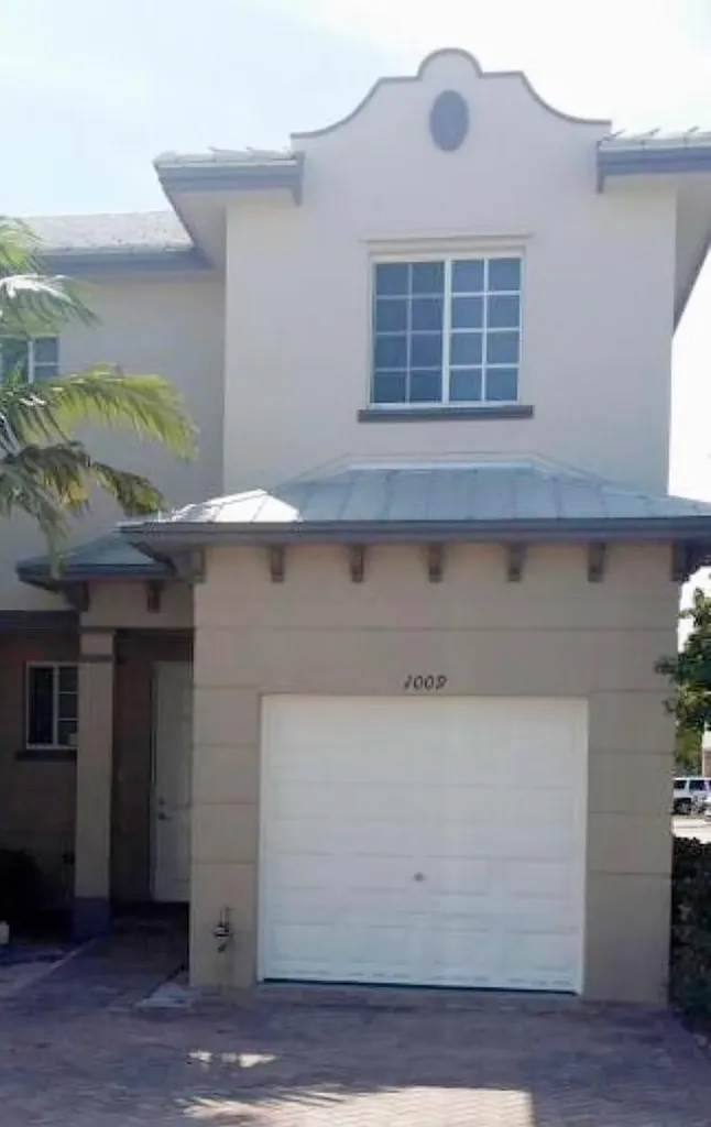 1009 Abaco Lane Riviera Beach FL 33404