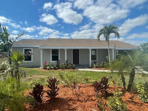 412 SW Ruffner Court Port St Lucie FL 34953