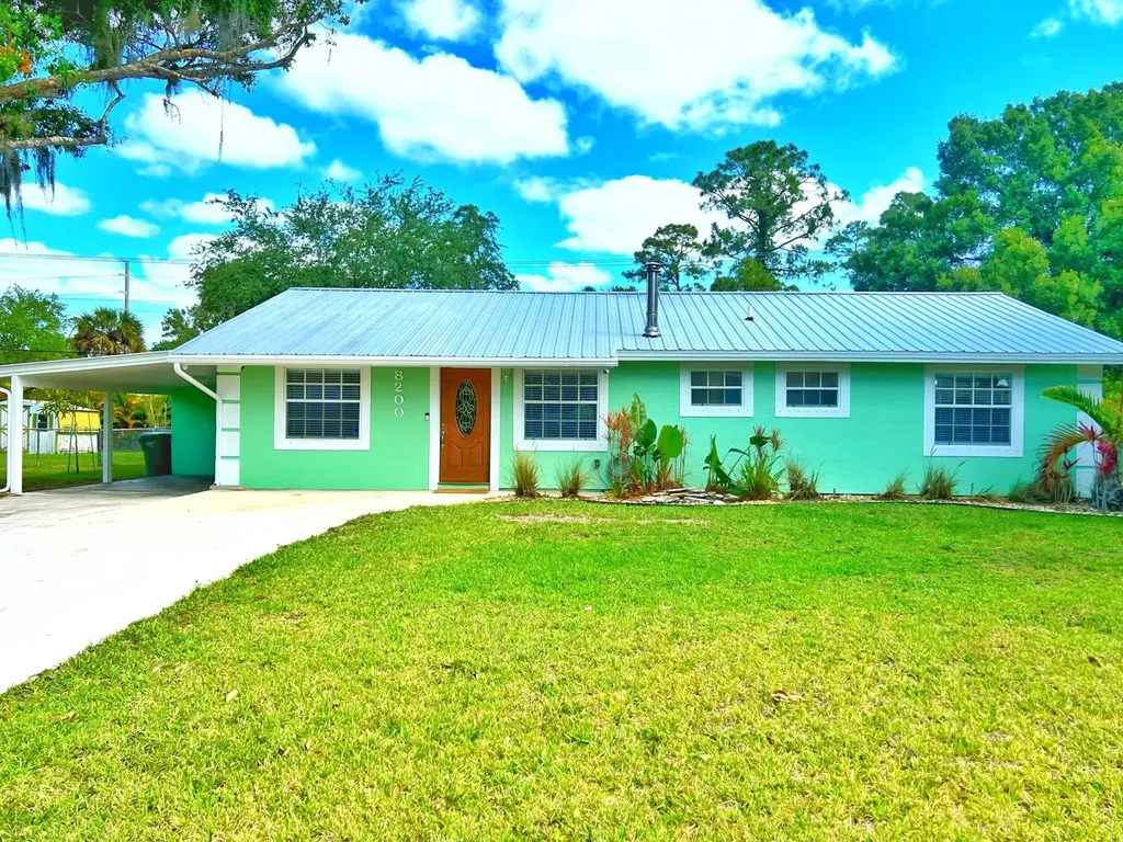 8200 Penny Lane Fort Pierce FL 34951