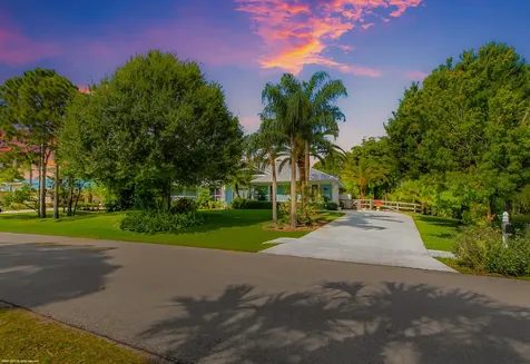 903 SW Keats Avenue Palm City FL 34990