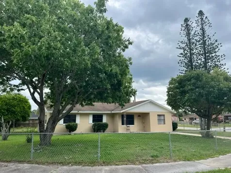 101 Tropic Court Fort Pierce FL 34946