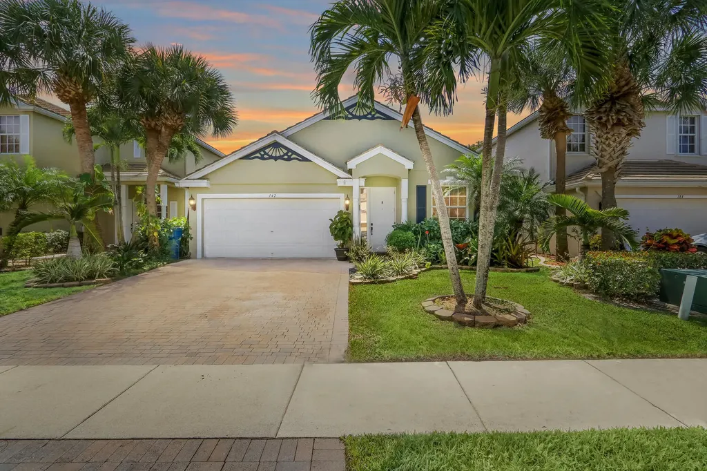 142 Canterbury Place Royal Palm Beach FL 33414